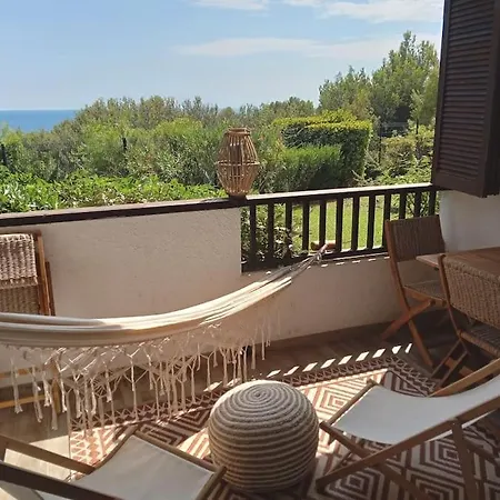 Superbe Piscine, Tennis, Vue Et Decore Avec Gout *